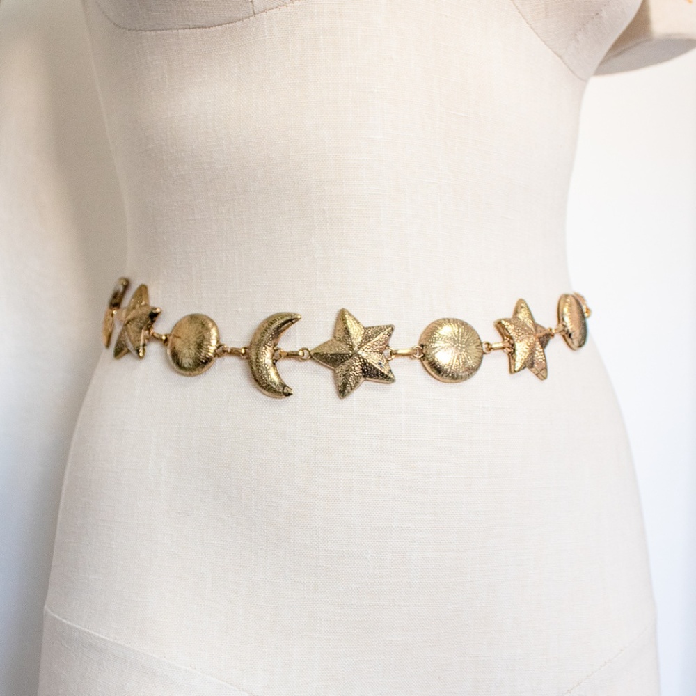 Gold Toned Moon & Stars Adjustable Chain Belt